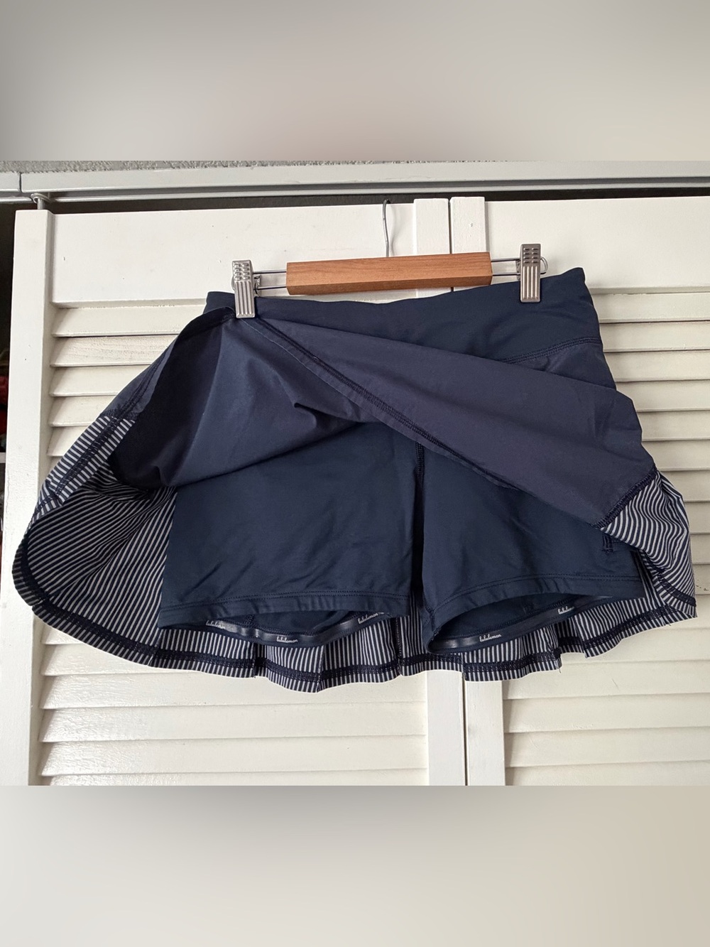 Lululemon ruffle skirt - Picture 5 of 5